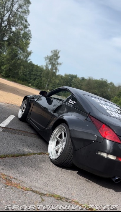 Nissan 350 Z Rocketbunny 2004