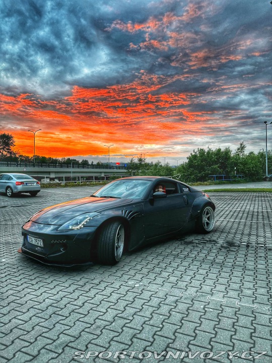 Nissan 350 Z Rocketbunny 2004