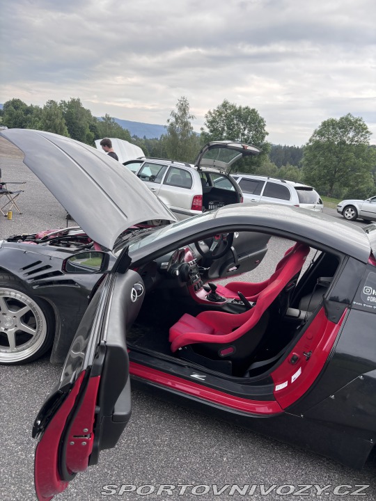 Nissan 350 Z Rocketbunny 2004