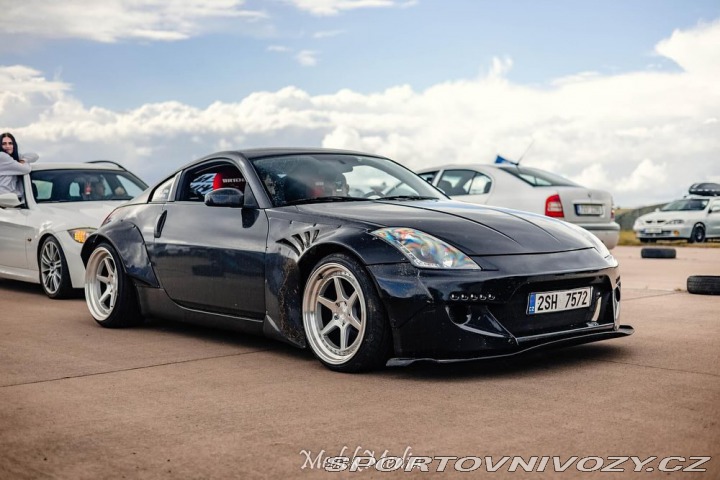 Nissan 350 Z Rocketbunny 2004