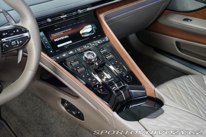 Aston Martin DB12 Volante V8 500kW Ceramic 2024