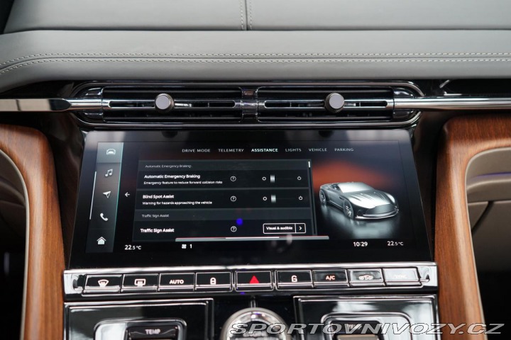 Aston Martin DB12 Volante V8 500kW Ceramic 2024