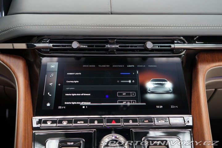 Aston Martin DB12 Volante V8 500kW Ceramic 2024