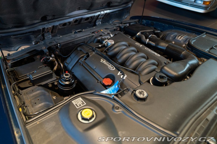 Ostatní značky Ostatní modely Daimler V8 LWB 1997