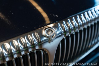Ostatní značky Ostatní modely Daimler V8 LWB 1997