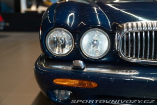 Ostatní značky Ostatní modely Daimler V8 LWB 1997