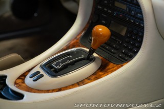 Ostatní značky Ostatní modely Daimler V8 LWB 1997