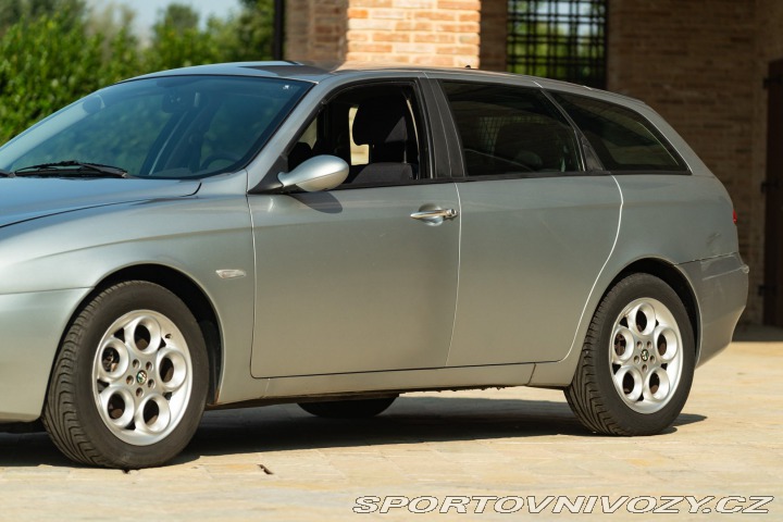 Alfa Romeo Ostatní modely 156 JTD 16V DISTINCTIVE 2004