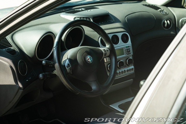 Alfa Romeo Ostatní modely 156 JTD 16V DISTINCTIVE 2004