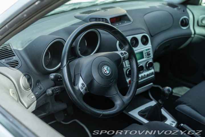 Alfa Romeo Ostatní modely 156 JTD 16V DISTINCTIVE 2004