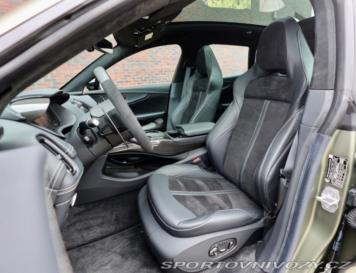 Aston Martin DBX 707 *PLNÁ VÝBAVA*Q-Satin 2023