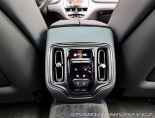 Aston Martin DBX 707 *PLNÁ VÝBAVA*Q-Satin 2023