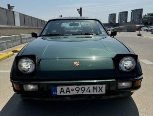 Porsche 924 