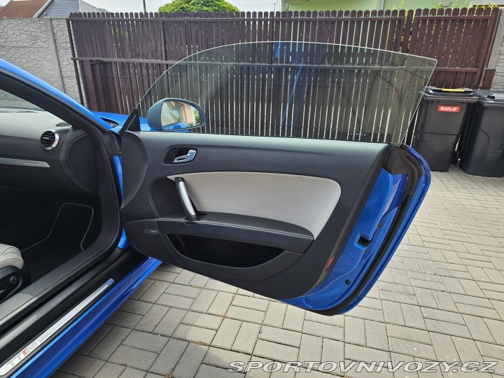 Audi TT TTRS 2.5 TFSI rezervováno 2010
