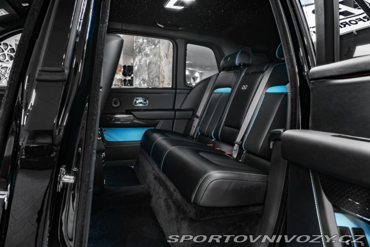 Rolls Royce Cullinan Black Badge TAŽNÉ/MASÁŽE/ 2022