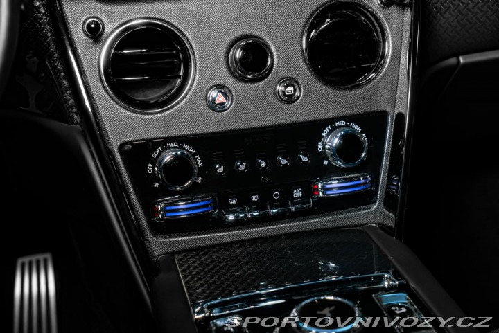 Rolls Royce Cullinan Black Badge TAŽNÉ/MASÁŽE/ 2022