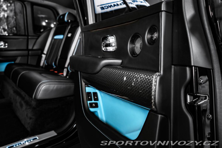 Rolls Royce Cullinan Black Badge TAŽNÉ/MASÁŽE/ 2022