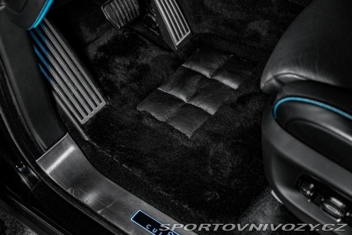 Rolls Royce Cullinan Black Badge TAŽNÉ/MASÁŽE/ 2022