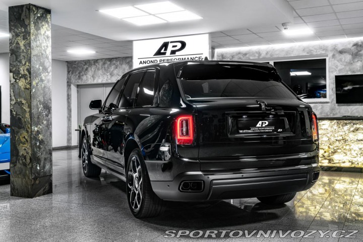 Rolls Royce Cullinan Black Badge TAŽNÉ/MASÁŽE/ 2022