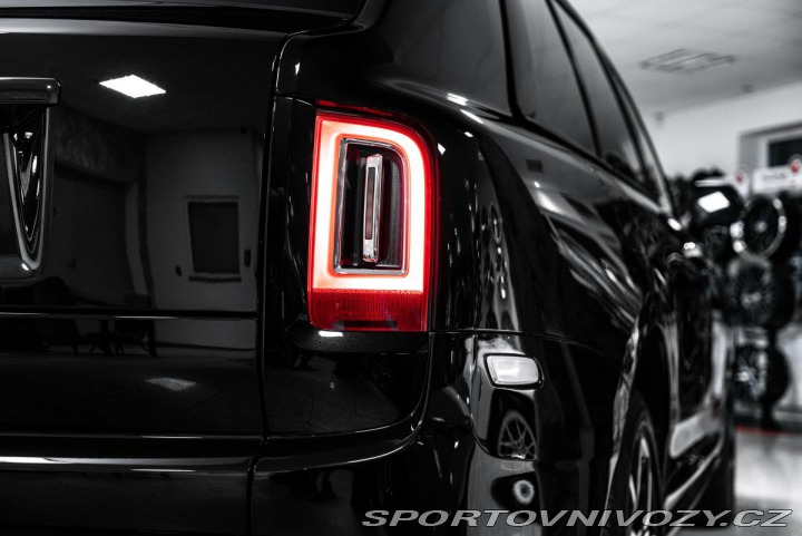 Rolls Royce Cullinan Black Badge TAŽNÉ/MASÁŽE/ 2022