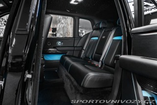 Rolls Royce Cullinan Black Badge TAŽNÉ/MASÁŽE/ 2022