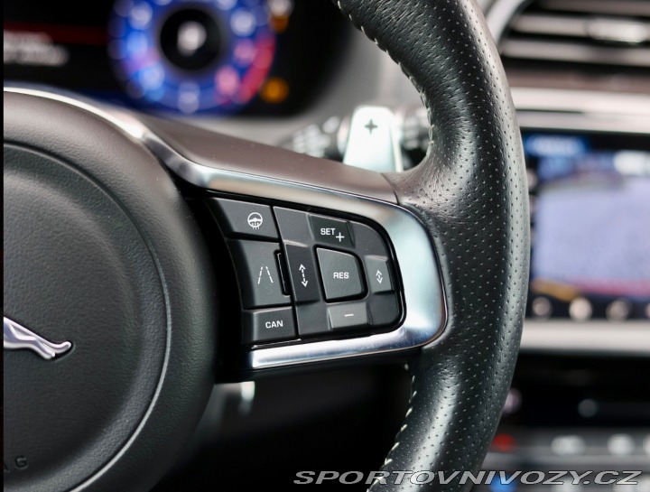 Jaguar F-Pace SVR AWD *HUD*Meridian*AC 2018