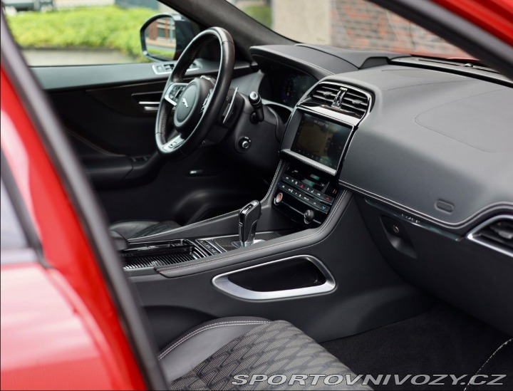 Jaguar F-Pace SVR AWD *HUD*Meridian*AC 2018