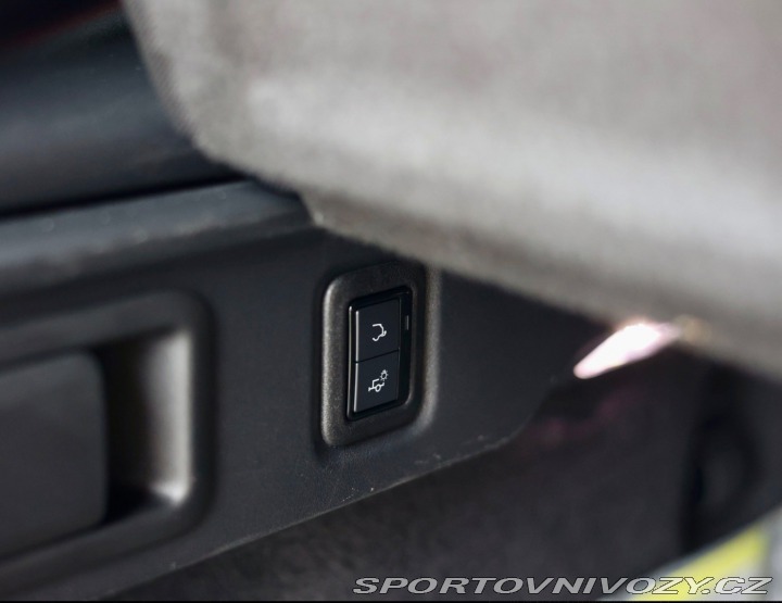 Jaguar F-Pace SVR AWD *HUD*Meridian*AC 2018