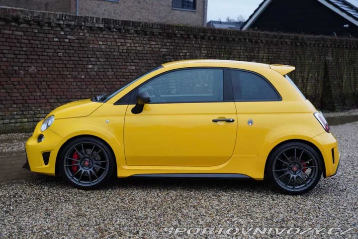 Abarth 695 Biposto Record PRODANO 2017