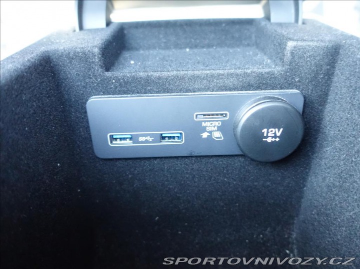 Jaguar F-Pace 5,0 SVR, 550HP,1.Maj,ČR,D 2019
