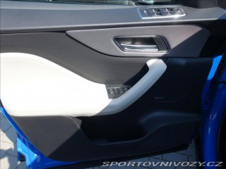 Jaguar F-Pace 5,0 SVR, 550HP,1.Maj,ČR,D 2019