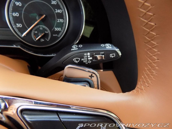 Bentley Bentayga V12/4WD/Night Vision/PANO 2018