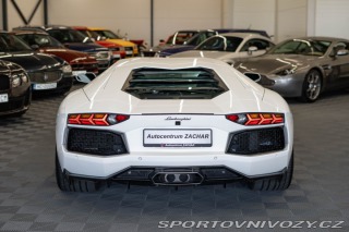 Lamborghini Aventador LP700-4 2011