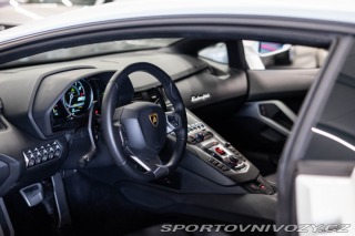 Lamborghini Aventador LP700-4 2011
