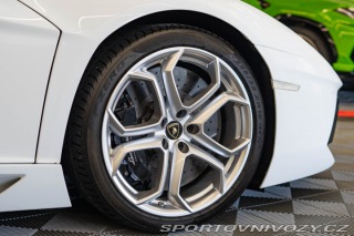 Lamborghini Aventador LP700-4 2011
