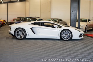 Lamborghini Aventador LP700-4 2011