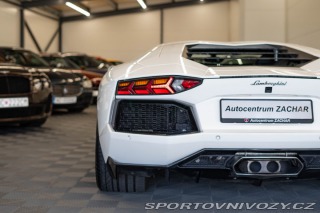 Lamborghini Aventador LP700-4 2011