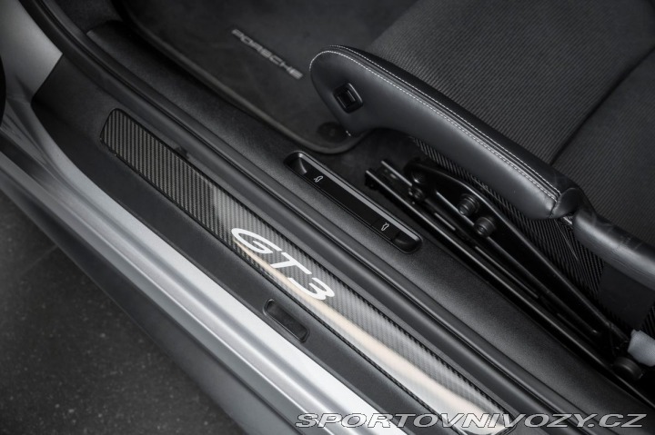 Porsche 911 GT3 TOURING/Bose/PCCB/Mat 1800