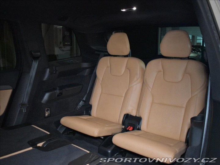 Volvo Ostatní modely XC90 2,0 B6 AWD Plus Dark Vzdu 2023
