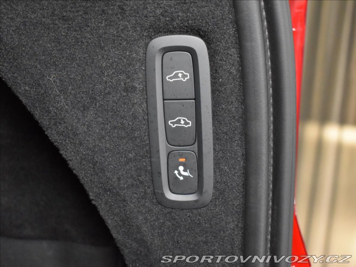Volvo Ostatní modely XC90 2,0 B6 AWD Plus Dark Vzdu 2023