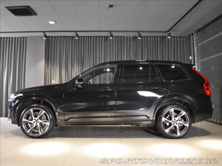 Volvo Ostatní modely XC90 2,0 B6 AWD Plus Dark Vzdu 2023