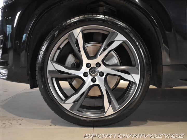 Volvo Ostatní modely XC90 2,0 B6 AWD Plus Dark Vzdu 2023