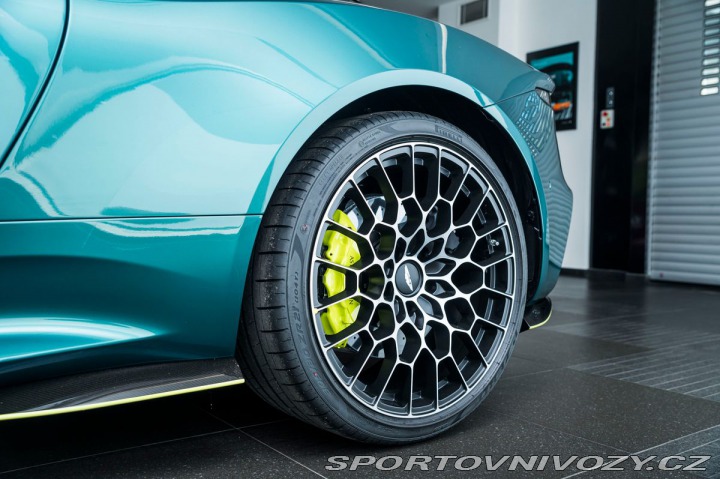 Aston Martin DBS 770 Ultimate Coupe/One of 1800