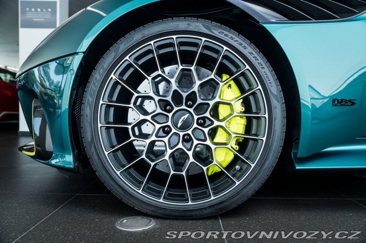 Aston Martin DBS 770 Ultimate Coupe/One of 1800