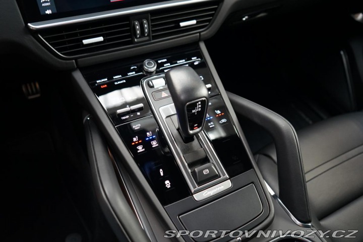 Porsche Cayenne Turbo PDCC PSCB Nez.Top Z 2020