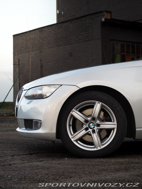 BMW 3 E92 325i 2008