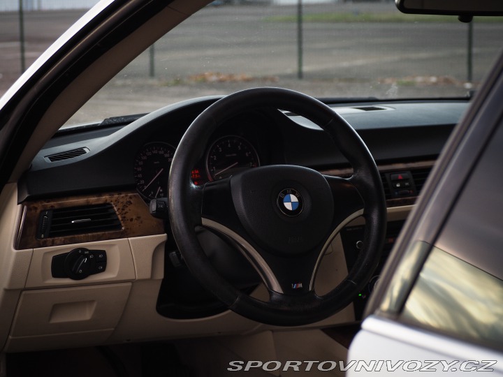 BMW 3 E92 325i 2008