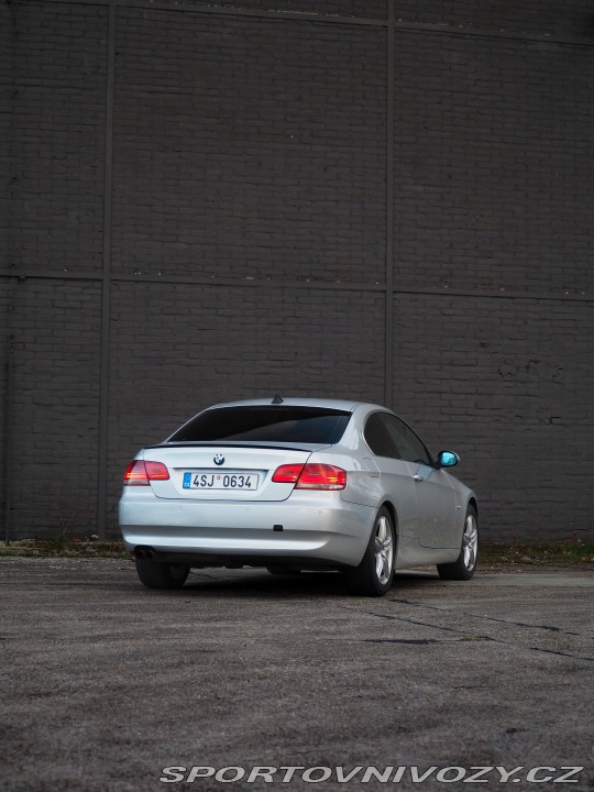BMW 3 E92 325i 2008