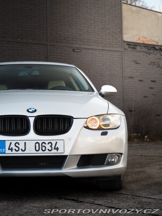 BMW 3 E92 325i 2008