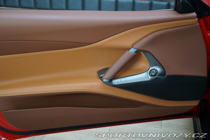 Ferrari 812 GTS AFS CarPlay Záruka PD 2022